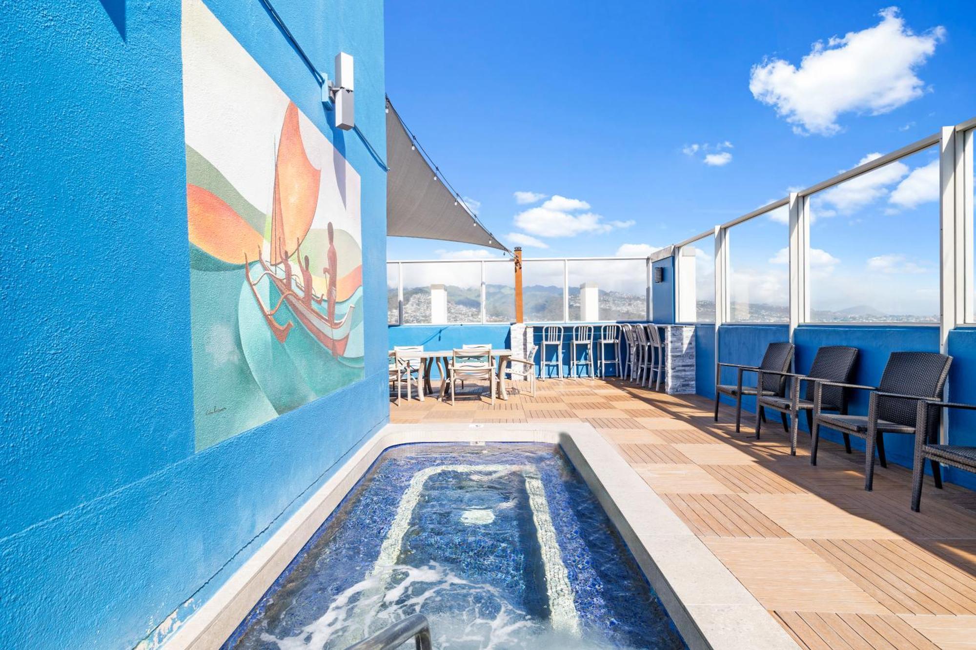 Steps To Waikiki Beach! Newly Renovated With 75" Tv Honolulu Exteriör bild