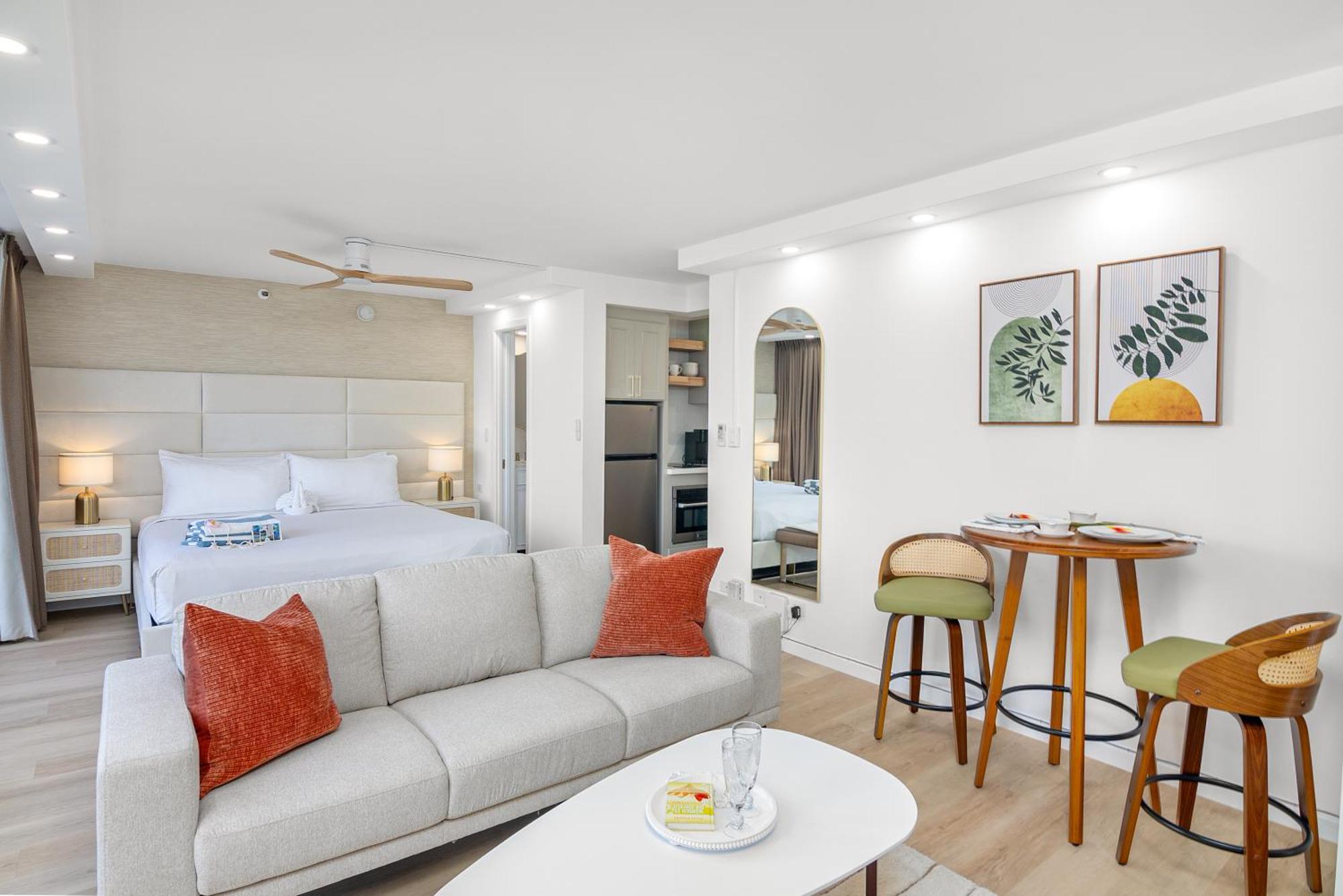 Steps To Waikiki Beach! Newly Renovated With 75" Tv Honolulu Exteriör bild