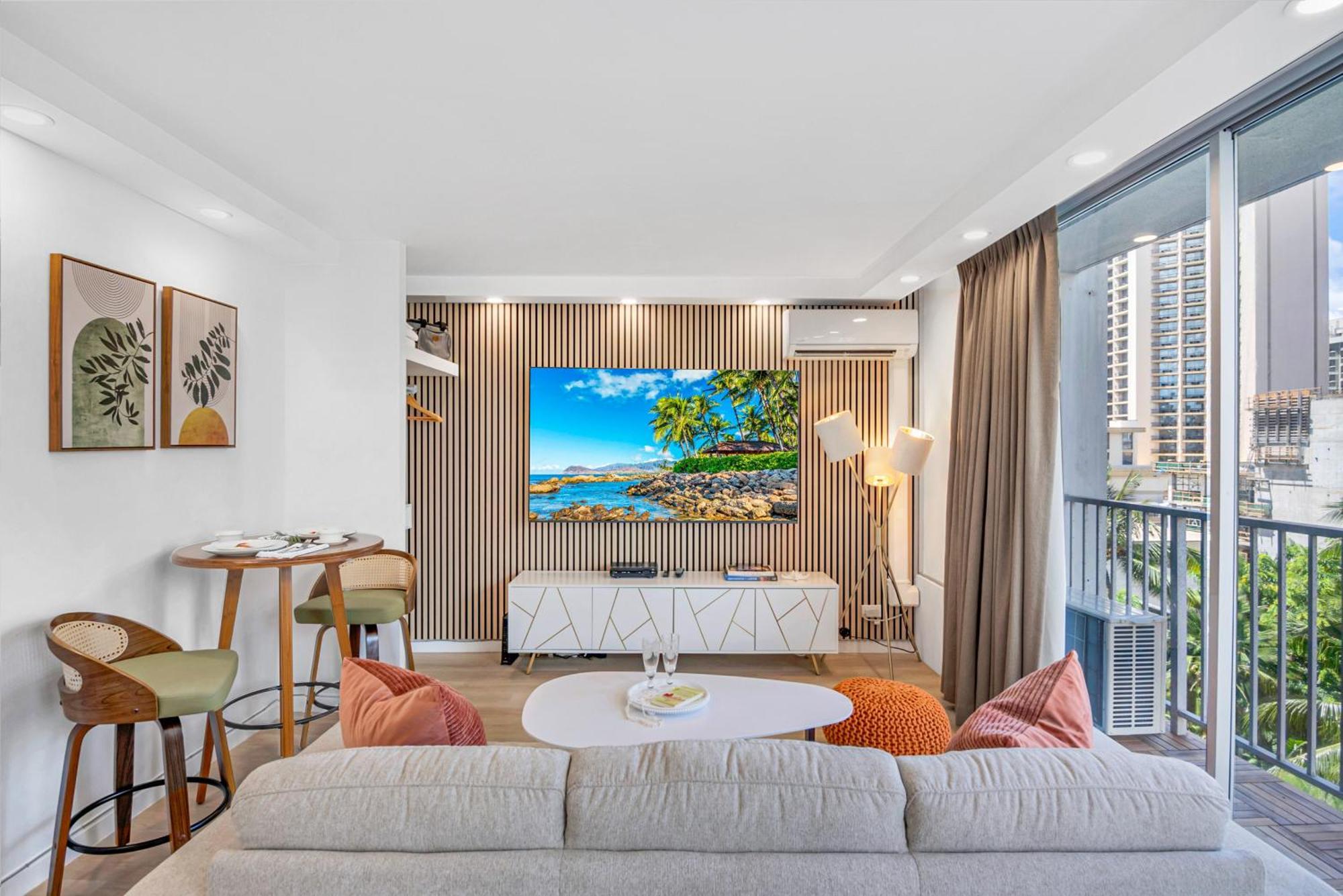 Steps To Waikiki Beach! Newly Renovated With 75" Tv Honolulu Exteriör bild
